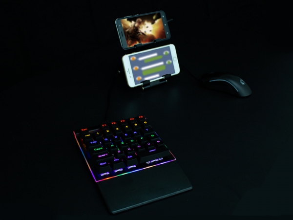 【上海問屋限定販売】  FPSに有利な左手用ゲーミングキーボード バックライト搭載 左手用メカニカルゲーミングキーボード　販売開始