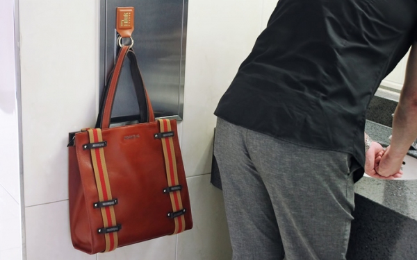 最大7kg まで対応！強力磁石の本革製バッグハンガー「FIXTUK（フィックスタック）」Kibidango で日本上陸に向けたプロジェクトを開始。