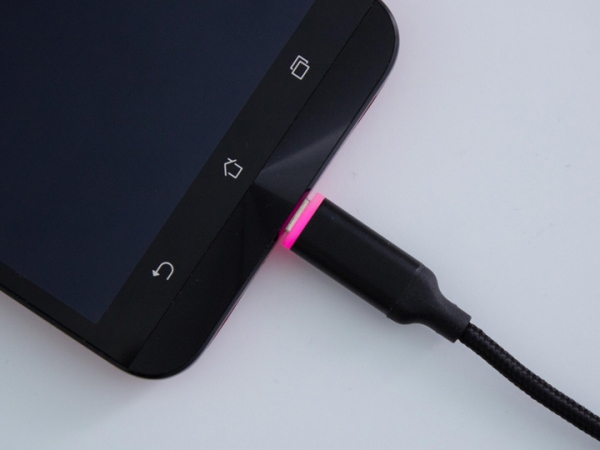 【上海問屋限定販売】  満充電になったら自動で充電をストップ バッテリーへの負担を軽減 過充電防止機能付きMicro USBケーブル　販売開始