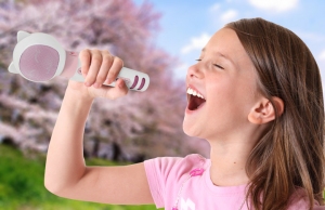 お花見で盛り上がるカラオケ！子供も大人も楽しめるどこでもカラオケできる「myFirst Voice」只今20％OFFお花見キャンペンーン開催