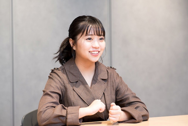 漫画「アオアシ」を読んで主人公の兄に共感し号泣!?大原優乃のおすすめ漫画を無料配信！独占インタビューも掲載サイン色紙プレゼント・twitterフォロー＆RTキャンペーン実施！