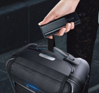 手荷物の重さが測れるスケール機能つき！ 飛行機での旅行や出張に便利な大容量モバイルバッテリー「Airscale（エアスケール）」2020年1月1日発売！