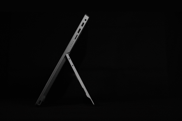 テックワン、【バッテリー＆スピーカー内蔵】キックスタンド付きモバイルモニター「PD01」Makuake（マクアケ）にてクラウドファンディング開始！