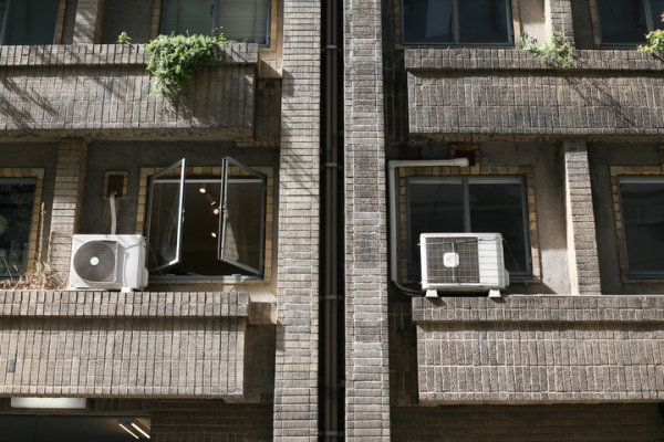 オンラインストアの職人.comが、銀座を代表する文化的建築物の奥野ビル内にショールームを開設