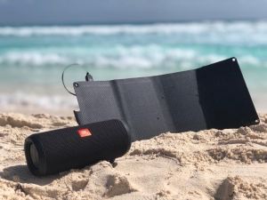 キャンプから旅行、そして防災時まで様々なシーンで活躍する次世代のソーラー充電アイテムが日本初上陸！3月15日(月)からMakuakeにて予約販売開始