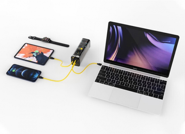 スケルトンなモバイルバッテリー「STORM 2」応援購入総額200万円突破プレゼントキャンペーン開催！