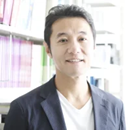 コミック教材を活用した研修サービス『コミックラーニング』の事業責任者 仙波敦子と経営学者の入山章栄氏がパワーハラスメントについて対談し、事業影響にも言及