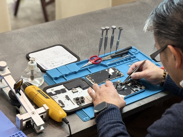 エックスモバイル イオンタウン郡山店、「相談先が見つからない」高難易度修理に応える：iPhone／Android対応を強化