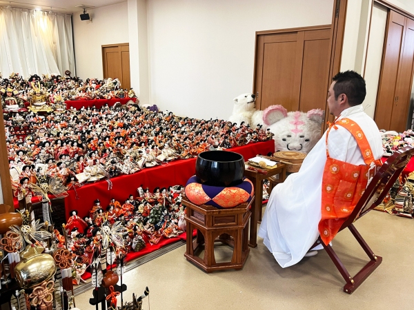 心を込めて思い出のお人形に最後のありがとうを。第85回人形供養祭が2026年7月16日に平塚で開催、雛人形・五月人形・ぬいぐるみ・ガラスケース入りなど広く対応
